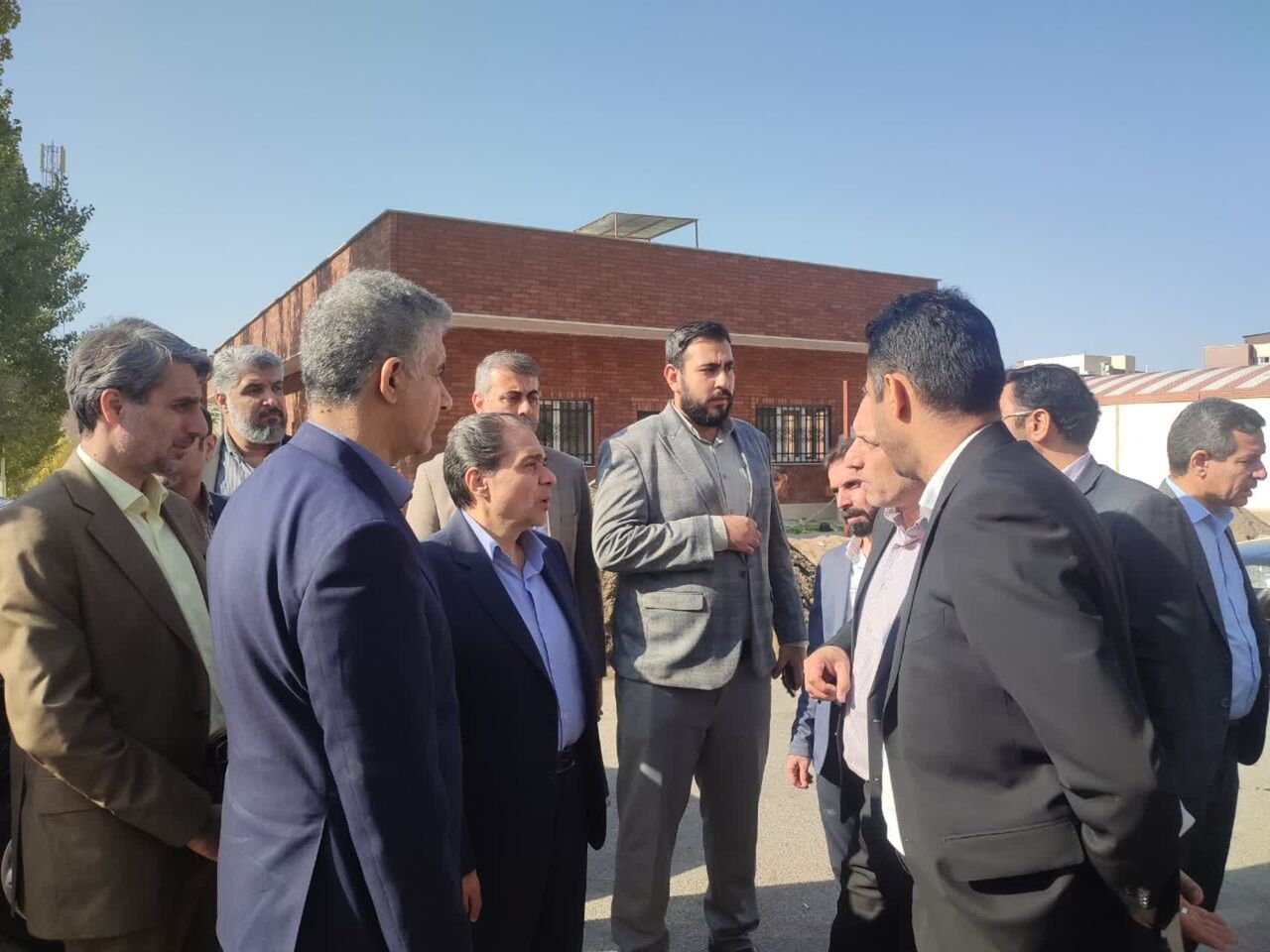 معاون وزیر بهداشت از طرح‌های توسعه بهداشتی، آموزشی و درمانی قم بازدید کرد