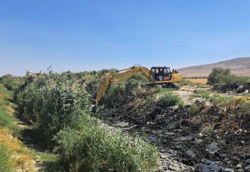 کانال‌های منتهی به تالاب کانی‌برازان مهاباد لایروبی شد