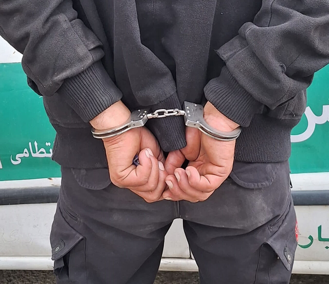 دستگیری سارق محتویات خودرو با ۱۲ فقره سرقت در شهریار