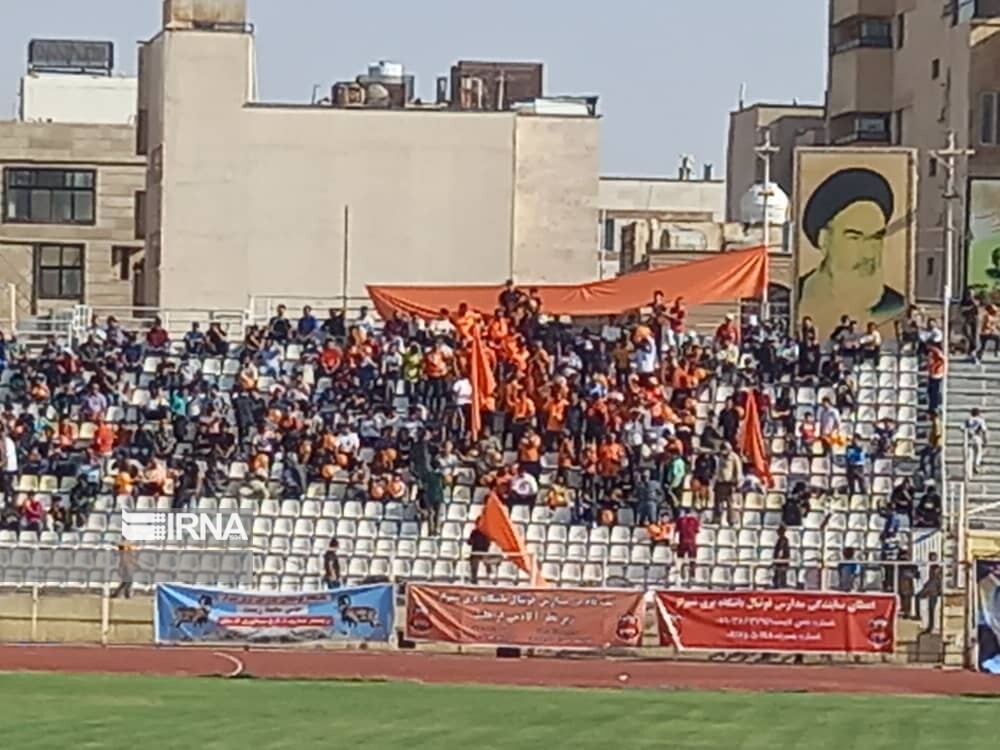 فوتبال دسته دوم؛ توقف برق شیراز مقابل شهرداری ماهشهر در خانه + فیلم