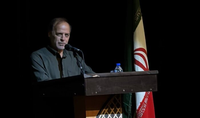 «حافظ» در تئاتر شهر سمنان قدم زد