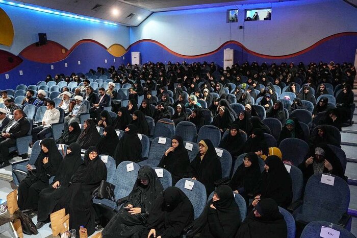 استاندار کرمانشاه: زن ایرانی، نمونهای از تلفیق ایمان، عفاف و مسوولیت اجتماعی است