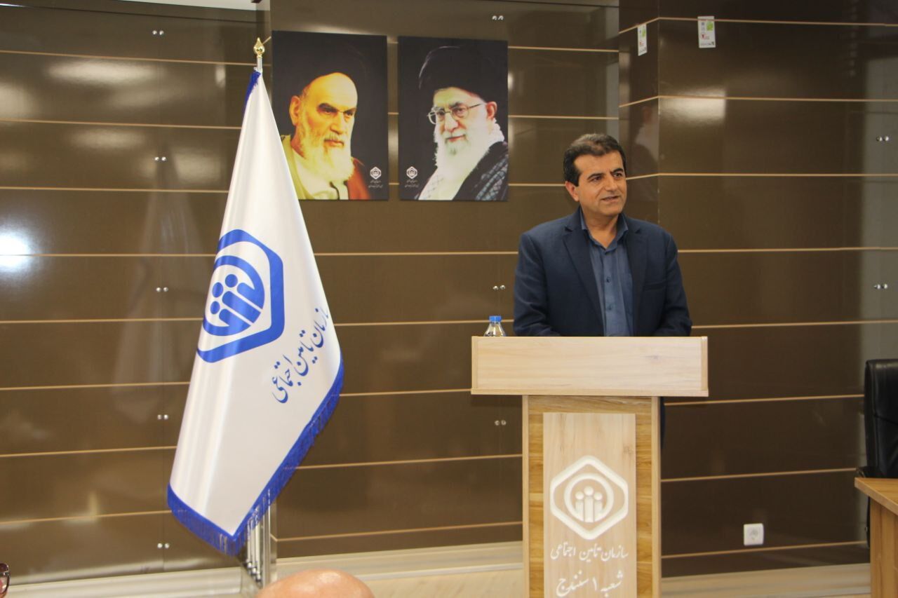 آموزش روابط کار لازمه جلوگیری از مشکلات بیمه‌ای کارگران  است