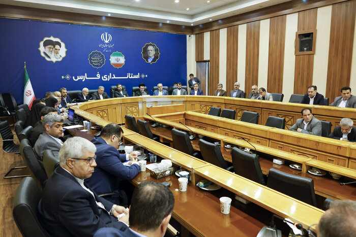 احیای ۳۶ کارخانه راکد وجهش تولید در فارس؛ ۱۰۱ طرح نیمهتمام در حوزه سرمایهگذاری نتیجه داد