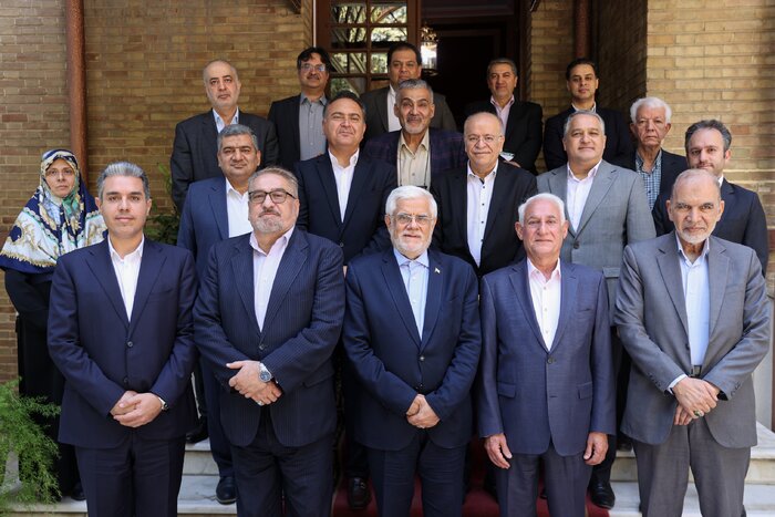 عارف: رویکرد دولت چهاردهم تسهیل سرمایه گذاری است/ افزایش اقتدار ملی راهبرد دولت