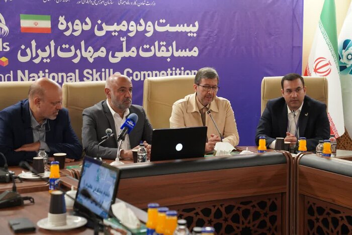 وزیر کار: اشتغال مدالآورانِ مسابقات مهارت تسهیل می شود