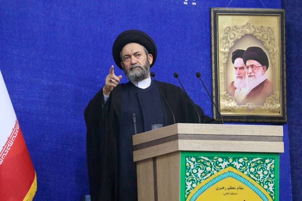 امام جمعه اردبیل: عدم شرکت ایران در اجلاس شرم‌الشیخ بر عزت کشورمان افزود