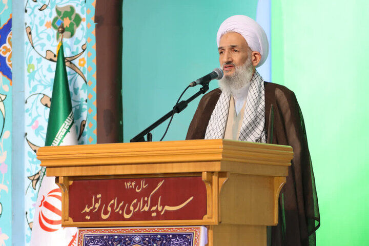 امام جمعه ساری: ایجاد دوقطبی در جامعه خیانت به وحدت ملی است