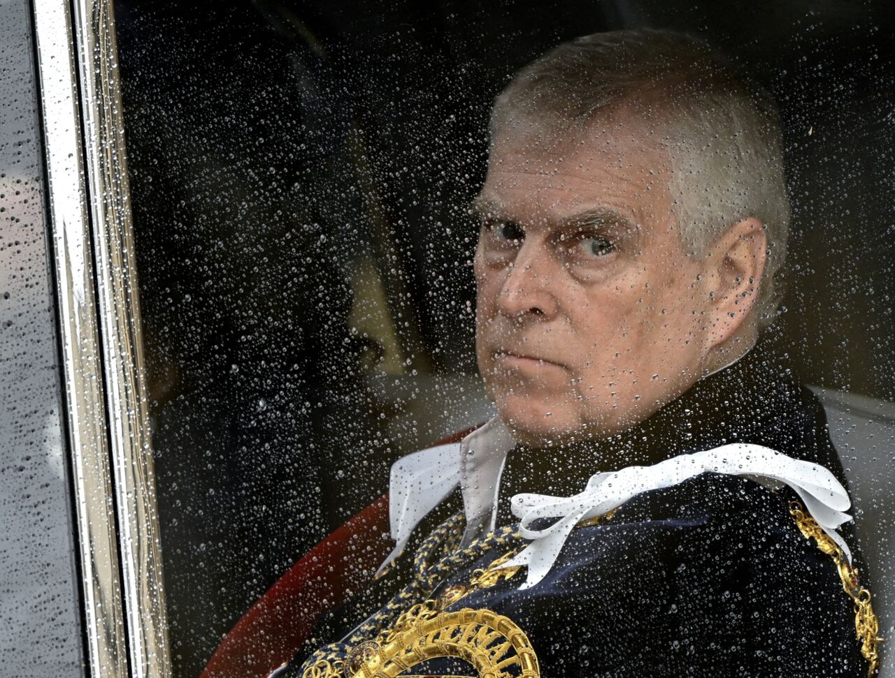 رسوایی‌های بی‌پایان در کاخ باکینگهام؛ شاهزاده اندرو از القاب سلطنتی دست کشید