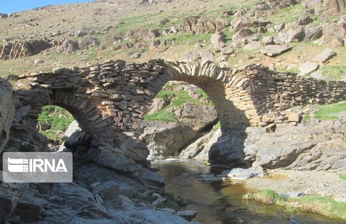 مرمت پُل تاریخی سلطان در بوکان را اهالی یک روستا بر عهده گرفتند