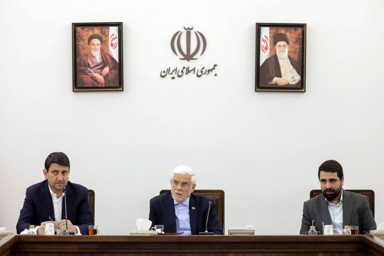 عارف: دولت چهاردهم، بستر تحقق شعار «ما میتوانیم» را فراهم کرد