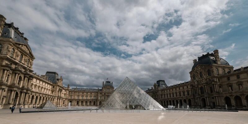 سرقت از لوور؛ بزرگترین موزه هنر جهان تعطیل شد - ایرنا