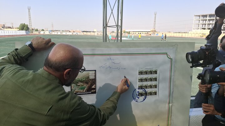 افتتاح پانصدمین زمین چمن مصنوعی به همت بنیاد مستضعفان در خرمشهر