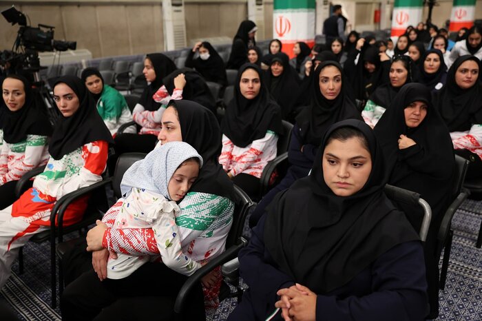 رهبر انقلاب خطاب به رئیسجمهور آمریکا: اصلاً شما چه کاره هستی!؟
