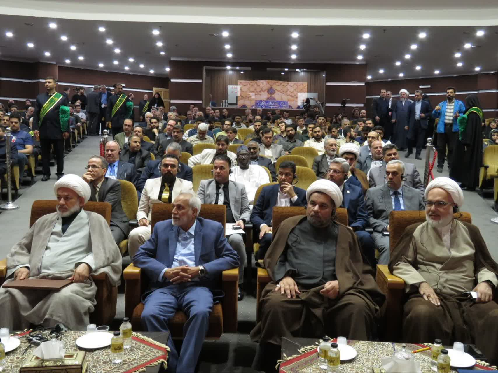 عتبات عالیات نماد وحدت و پیوندگاه ایمان و عقل است
