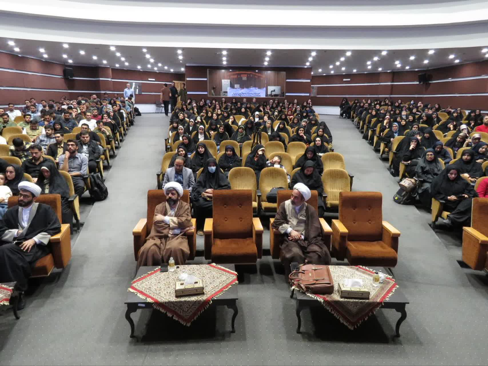 استاندار اصفهان: همکاری ایران و عراق باید به وحدت جهان اسلام بیانجامد