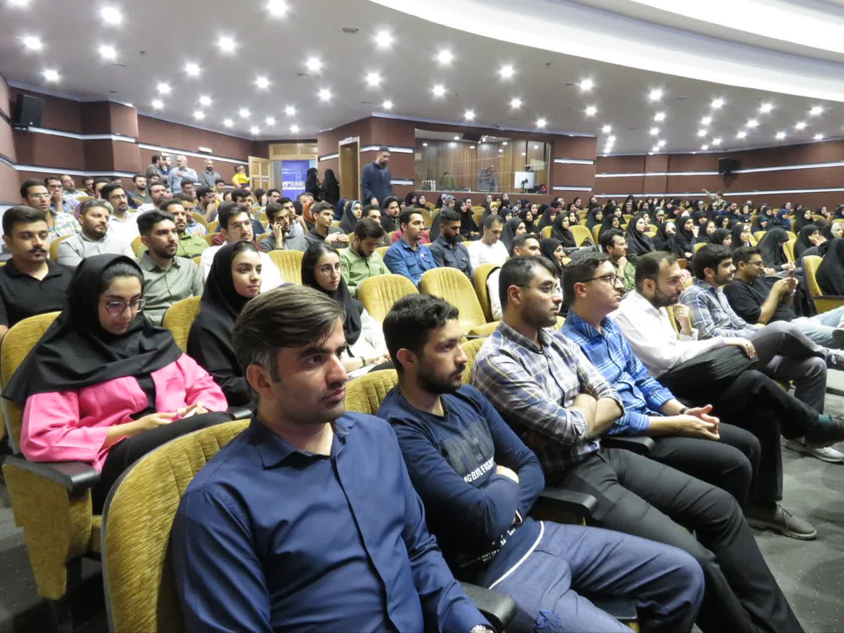 استاندار اصفهان: همکاری ایران و عراق باید به وحدت جهان اسلام بیانجامد