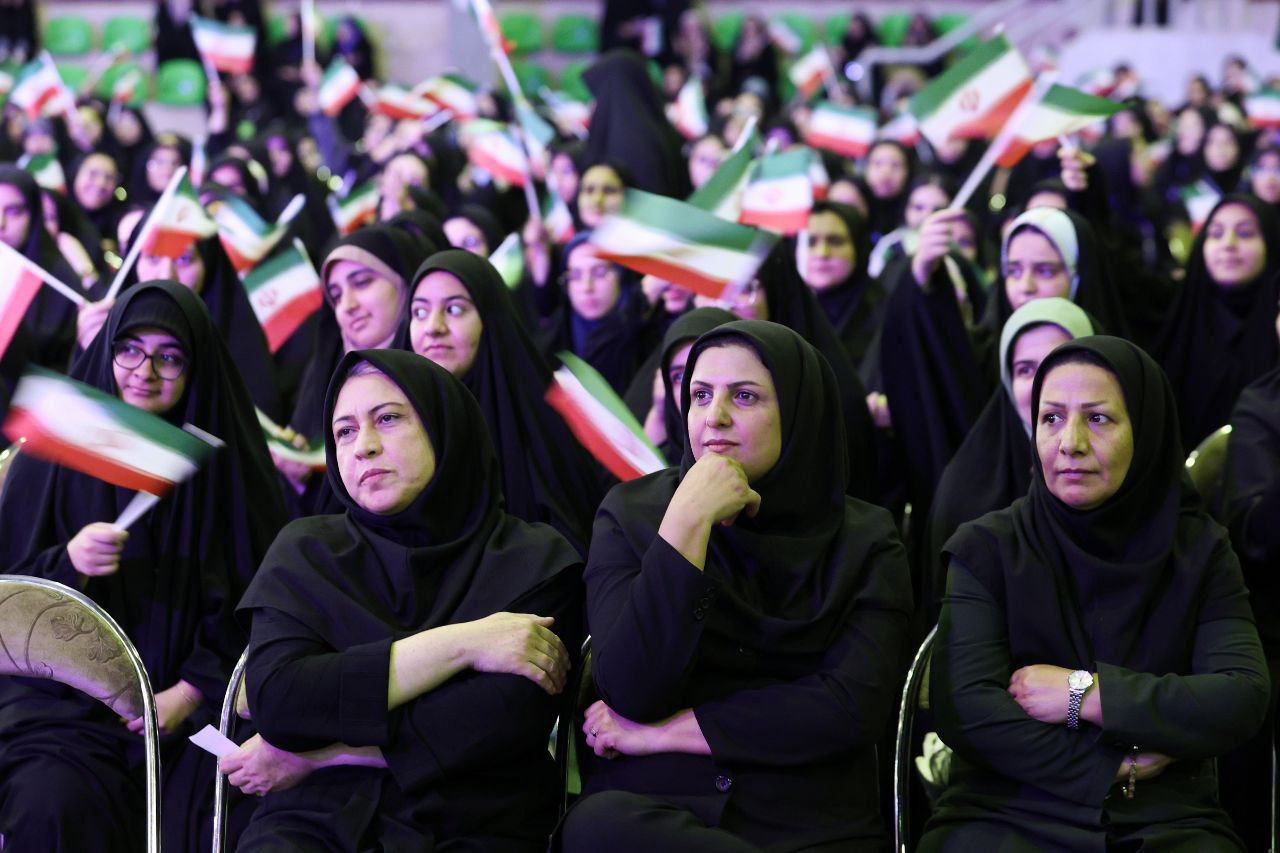 عارف: دانشگاه فرهنگیان باید در جایگاه ستاد عالی تربیت معلم باشد