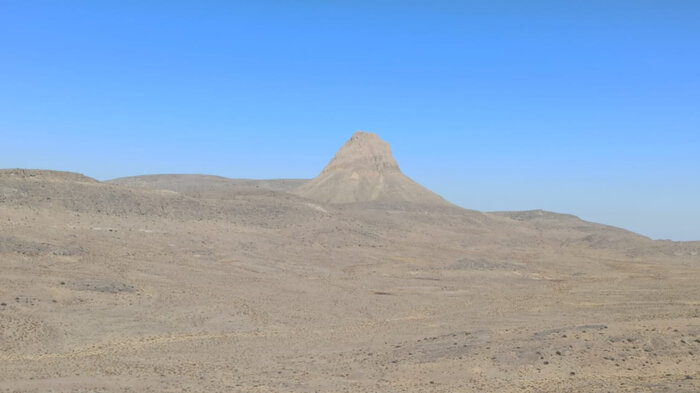 نفس‌های «کلاه قاضی» در تنگنای معدن و جاده + فیلم