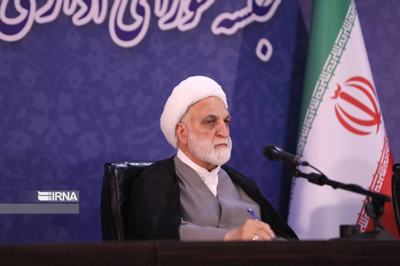 محسنی اژه‌ای: زن در مکتب اسلام به مثابه ریحانه است