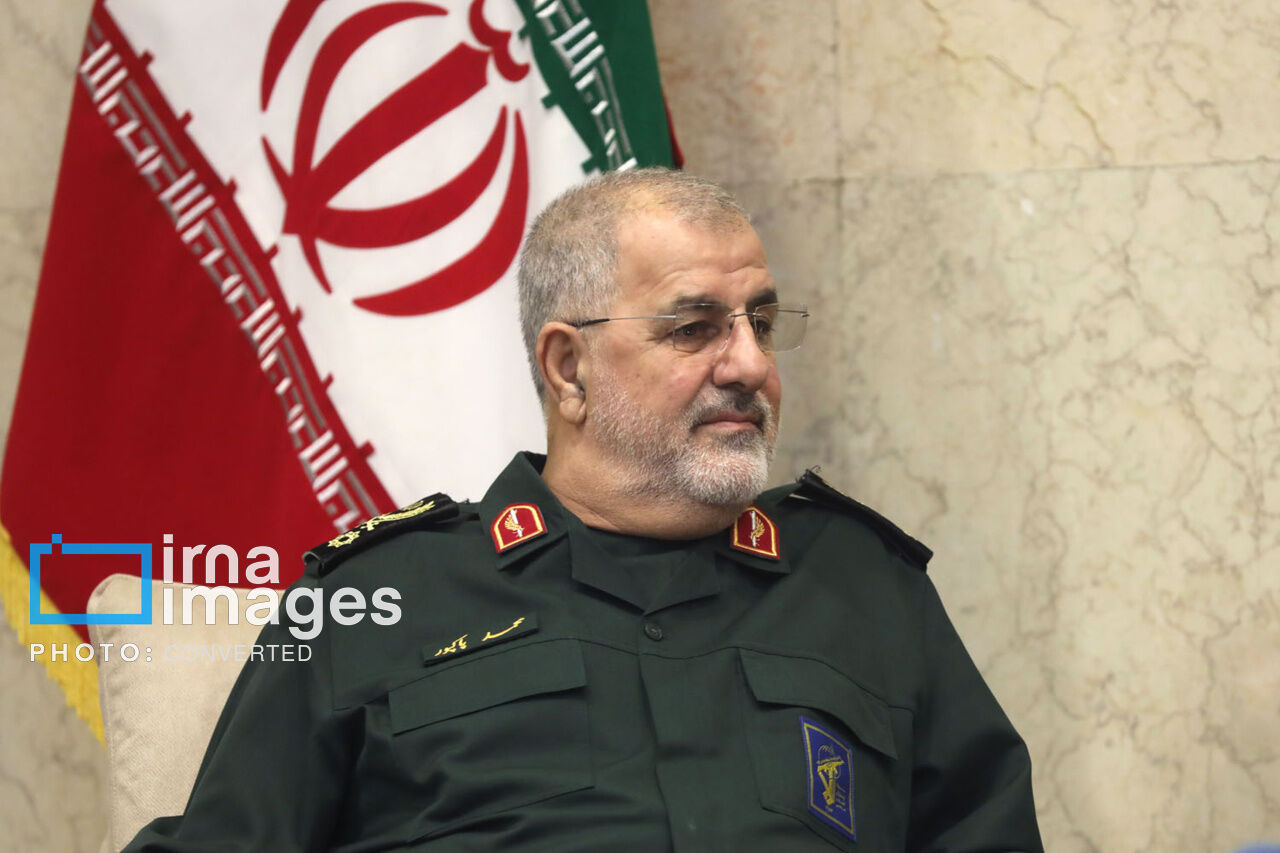 Iranski poveljnik IRGC grozi z uničujočim odgovorom na vsak napad