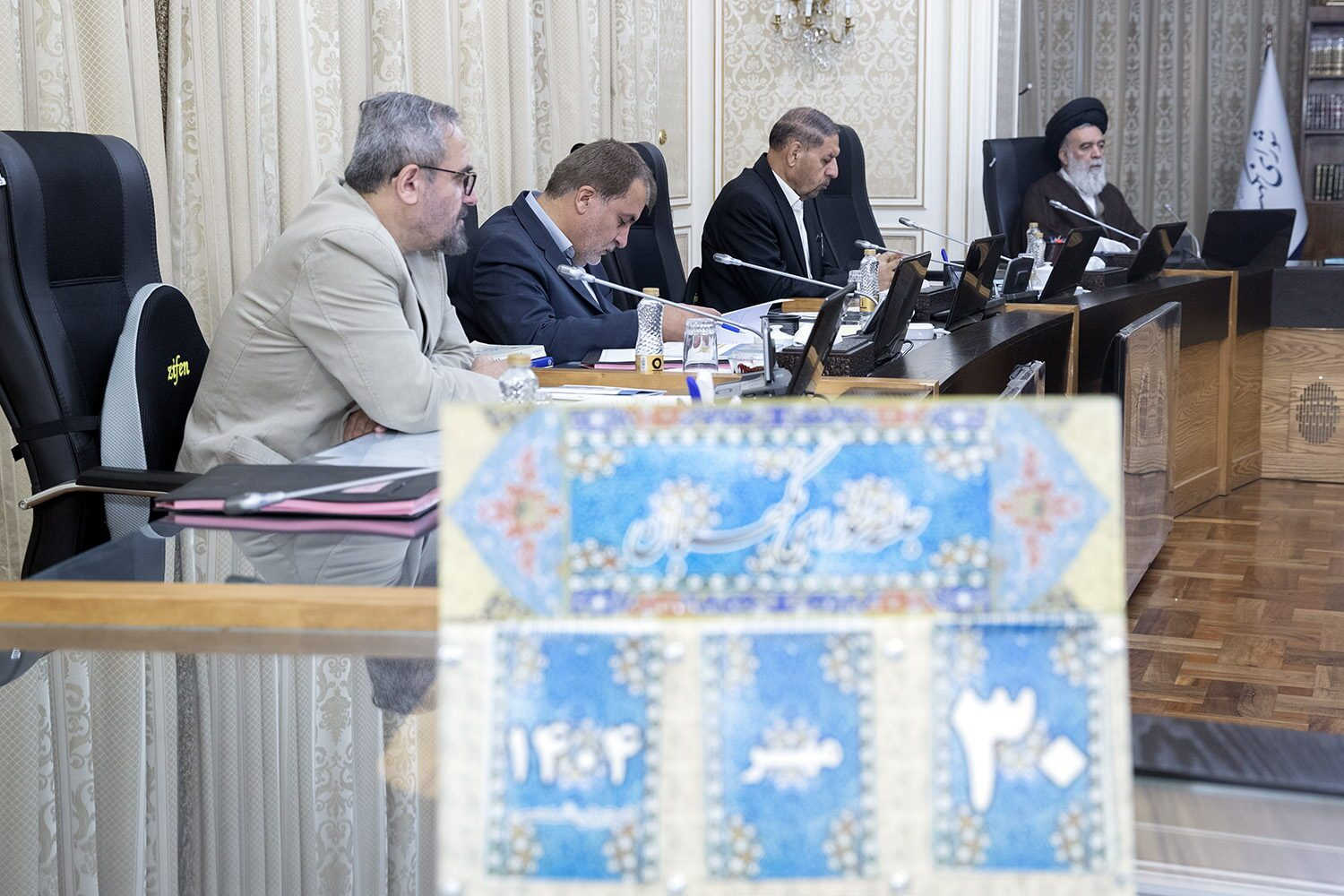 آیتالله جنتی: رهنمودهای رهبر معظم انقلاب راهبرد پیروزی ملتها در برابر استکبار است
