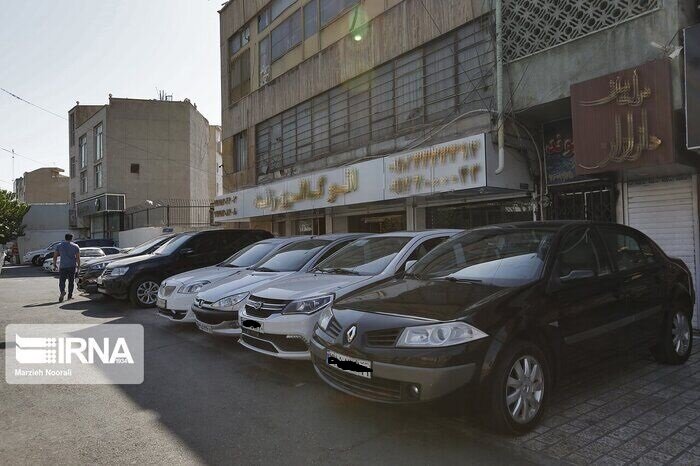 اصلاح قیمت خودرو در بزنگاه ارزی؛ بازار چگونه به تعادل میرسد؟