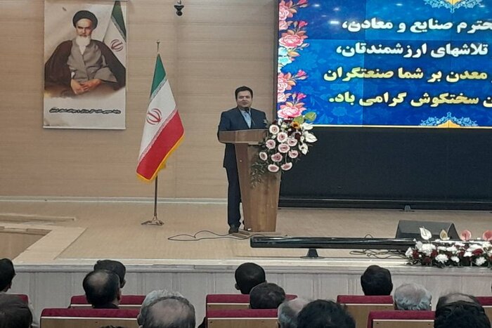 مدیرکل استان‌های وزارت صمت: یک واحد تولیدی امکان اخذ چند پروانه بهره‌برداری را دارد