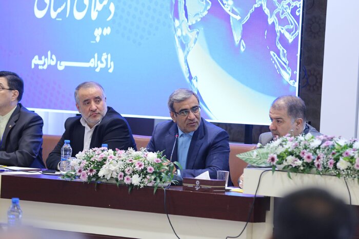میزگرد نشست دیپلماسی استانی/ تاکید بر توسعه همکاریهای منطقهای و تسهیل تجارت