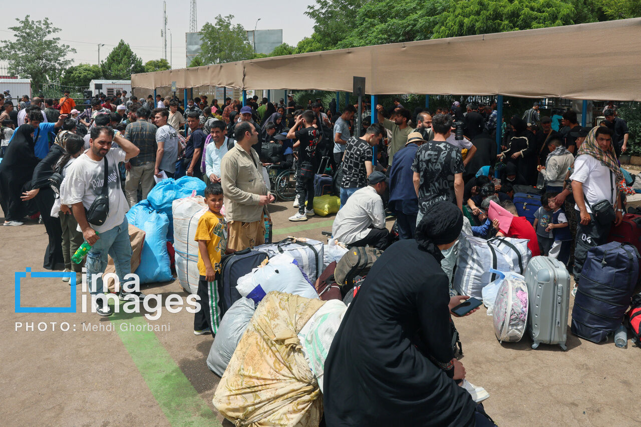 خروج یک میلیون و ۴۵۰ هزار اتباع غیرمجاز از کشور/ صدور ویزای کار ۹ ماهه برای اتباع مجاز