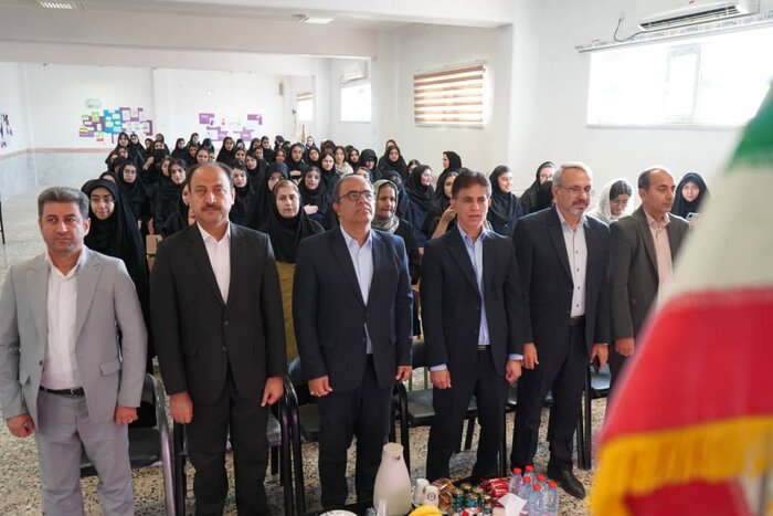 ۶۰ دانشآموز برتر دبیرستان حجاب بوشهر تجلیل شدند