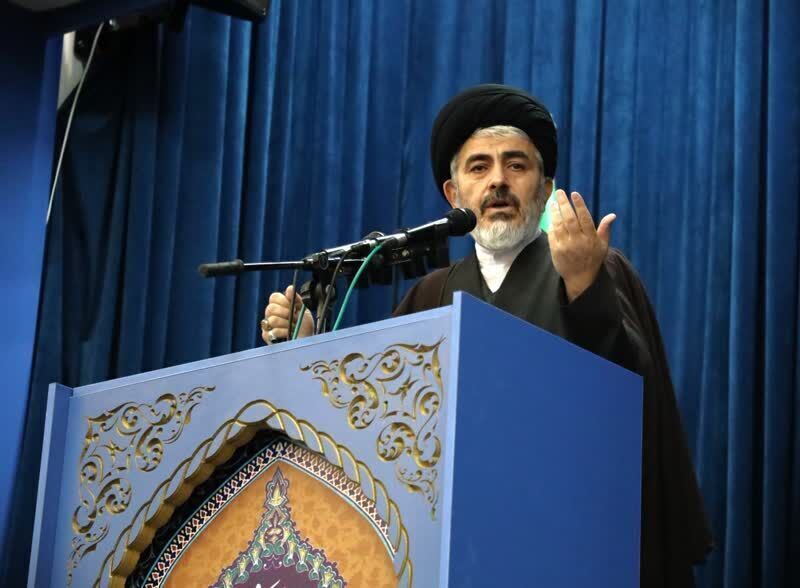 امام جمعه ارومیه: ایجاد شکاف بین باورهای دینی و جوانان از اهداف اصلی دشمنان است