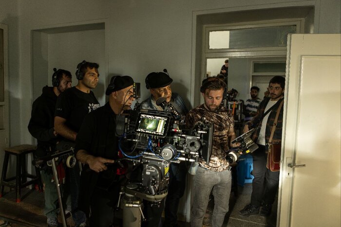 کورس شبانه دو اتومبیل باعث بروز حادثه برای یکی از عوامل سریال بیست و یک شد