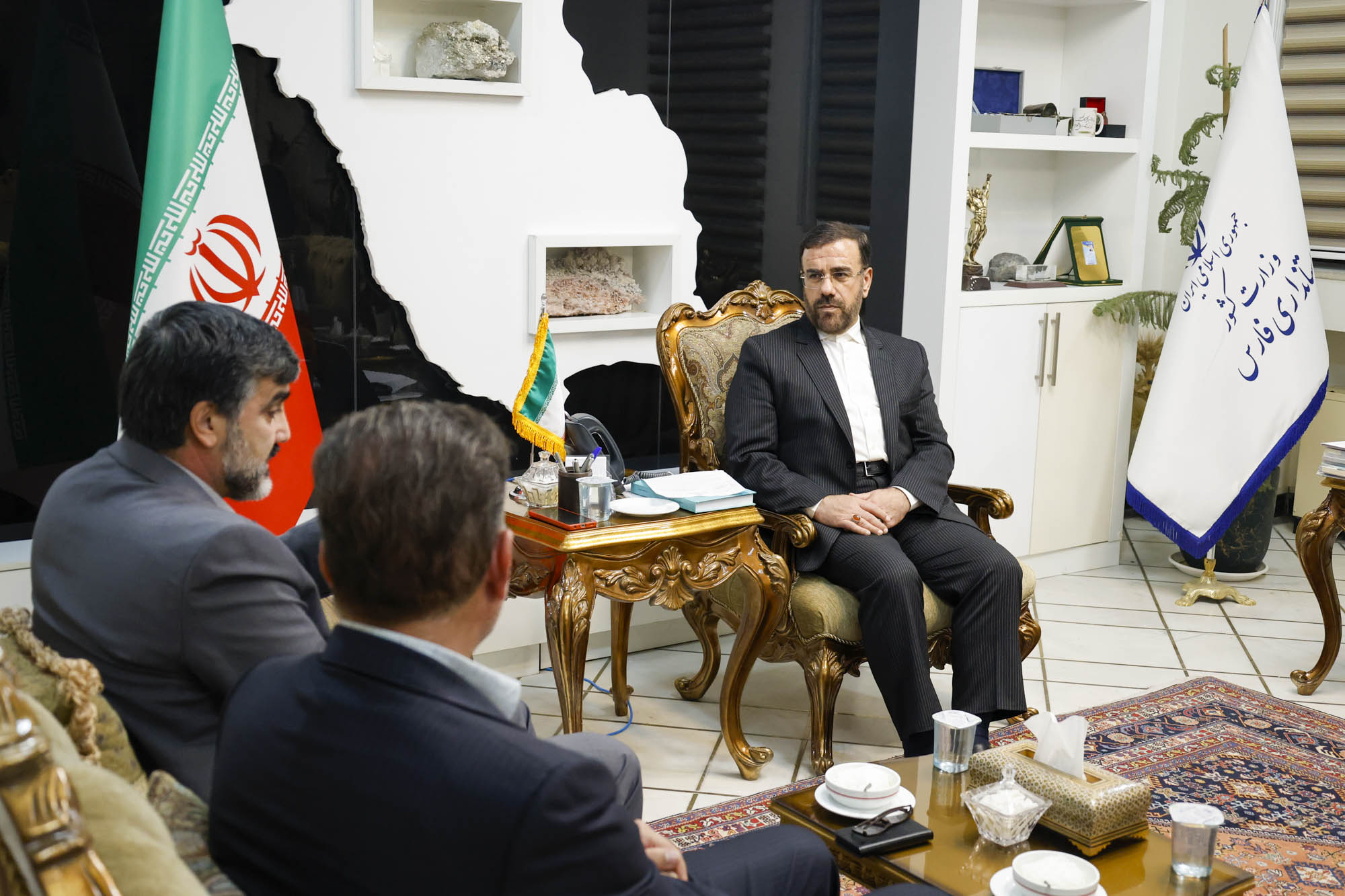 فارس چهارراه راهبردی جنوب کشور است؛ شتابگیری ۳۰ پروژه حملونقلی در استان