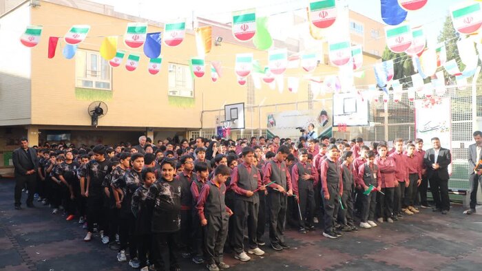 معاون استاندار قم: مقابله با تهدیدات دشمن نیازمند آگاهی نسل جوان است