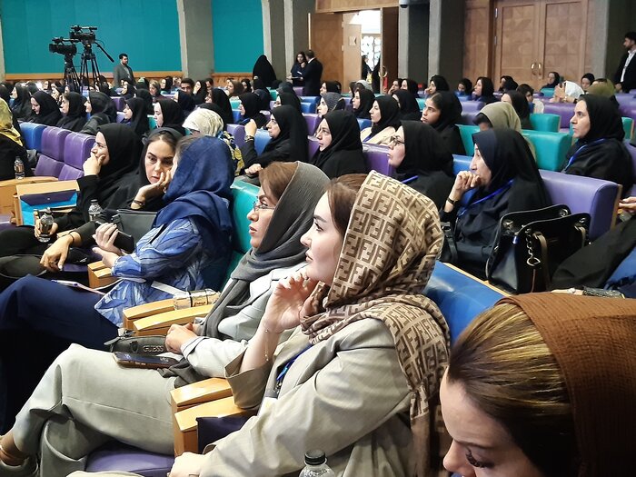 استاندار اصفهان: زنان نقش موثری در پیشبرد راهبردهای دولت دارند