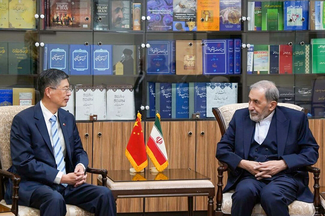 Iran, Kitajska in Rusija igrajo ključno vlogo pri oblikovanju nove svetovne ureditve, pravi Velayati