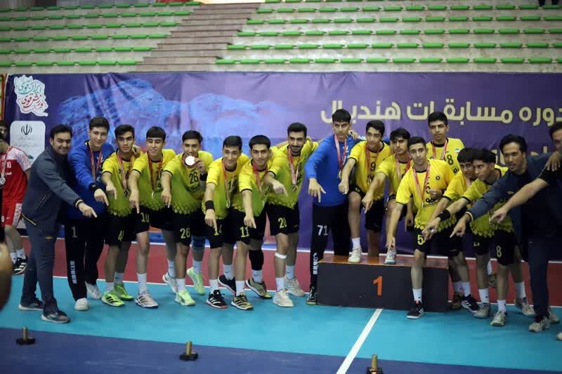 اصفهان قهرمان مسابقات المپیاد هندبال پسران کشور شد