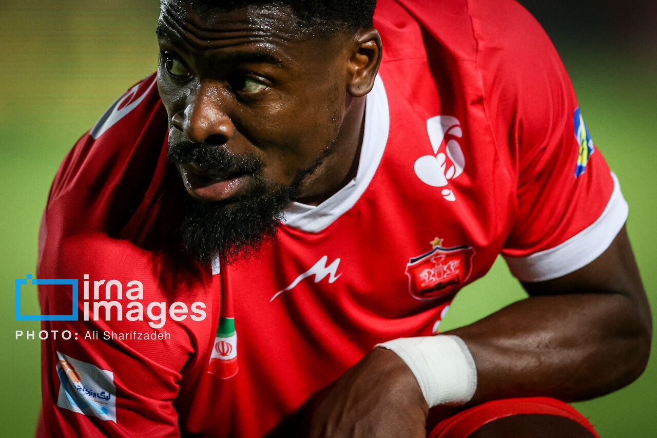 سورپرایز اوسماربرای رویارویی با استقلال