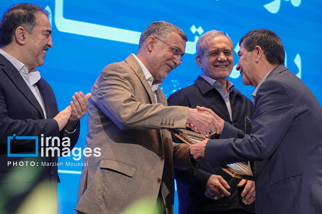 پزشکیان:پرستاران درخط مقدم مبارزه با بیماریها و حفظ سلامت جامعه هستند/ ضرورت اصلاح ساختار