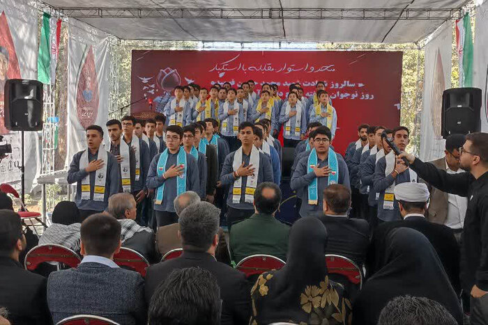 برگزاری هفته بسیج دانشآموزی با حضور وزیر آموزش وپرورش در بهشت زهرا (س)