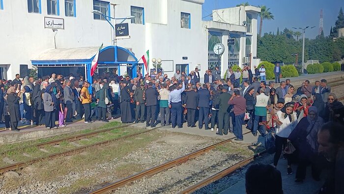 نخستین قطار مسافری پنج ستاره مازندران آغاز به کار کرد