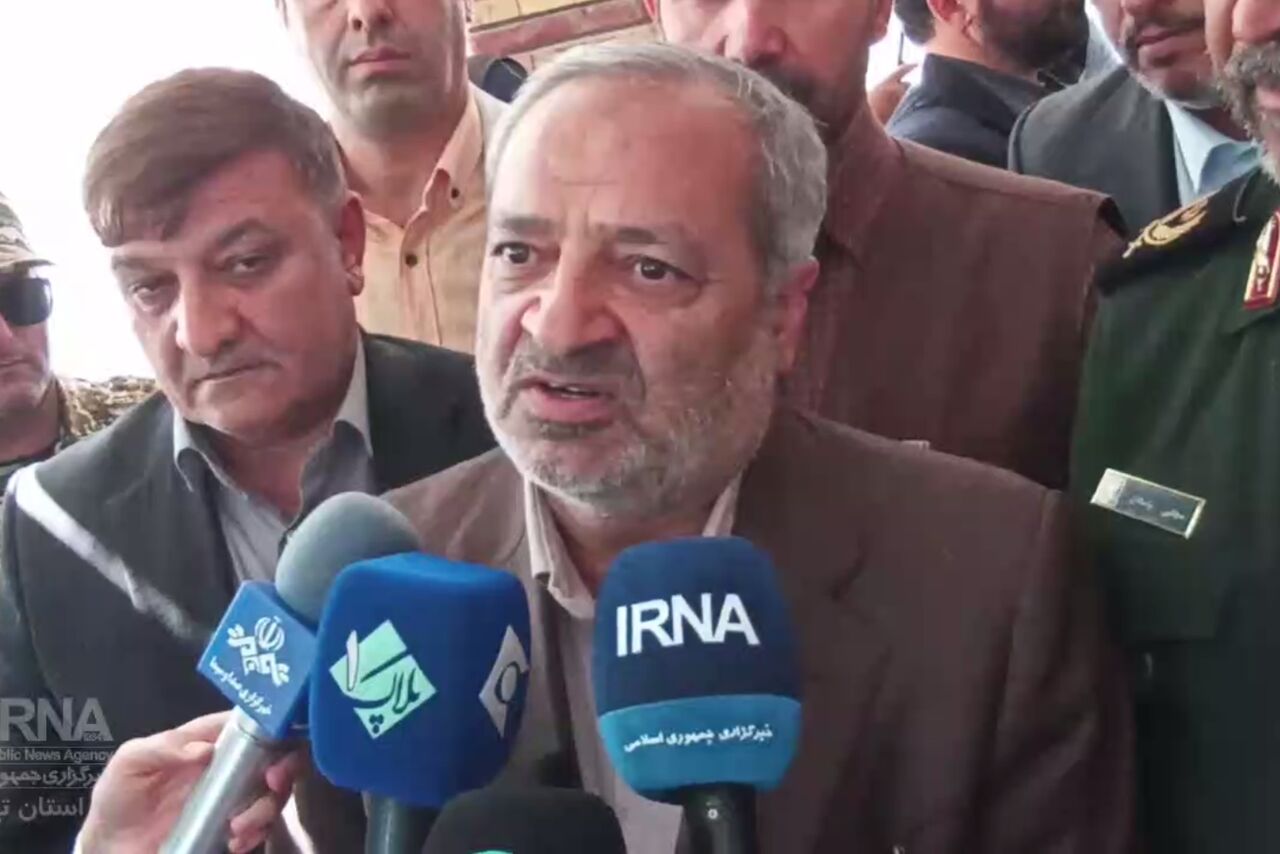 فیلم/ رونمایی از سه جلد کتاب تربیتی با عنوان “از ایرانمان دفاع می کنیم”