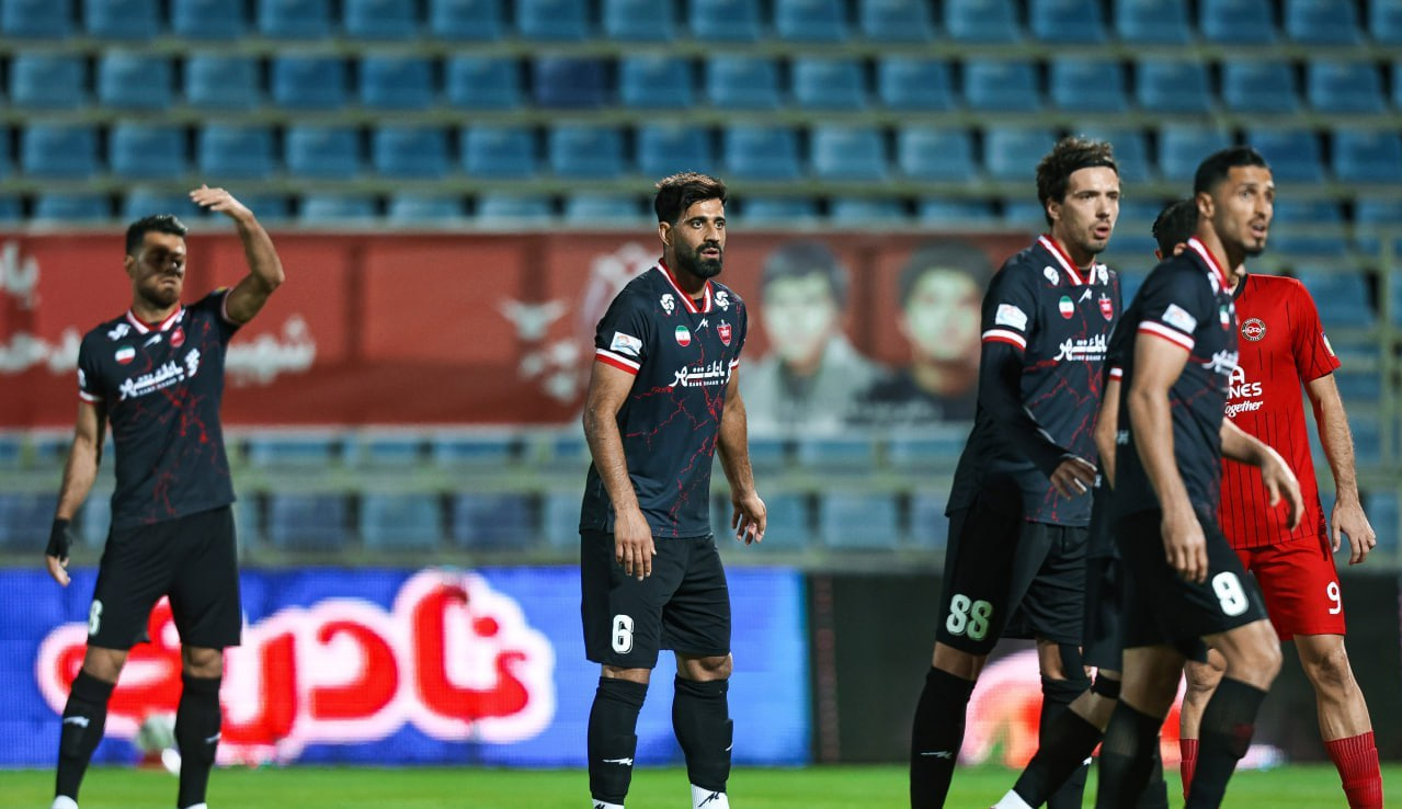 تساوی تراکتور و پرسپولیس در تبریز؛ فرار قرمزها از شکست با سوپر گل باکیچ