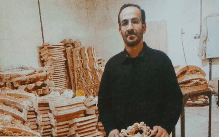 نقش عشق روی چوب؛ از مسیر مدرسه تا ورود به دنیای منبت