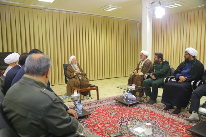 آیت الله جوادی آملی: ملت تشنه صداقت و طهارت است/مساجد را دریابیم