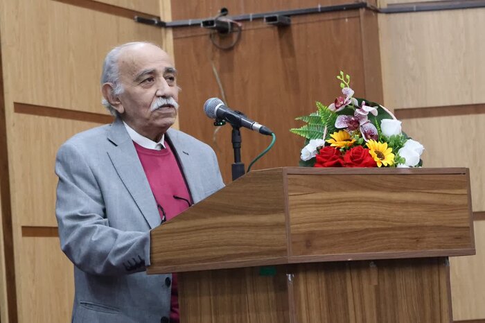 نهصد و یکمین شب بخارا در بروجن به نام ایرج افشار برگزار شد