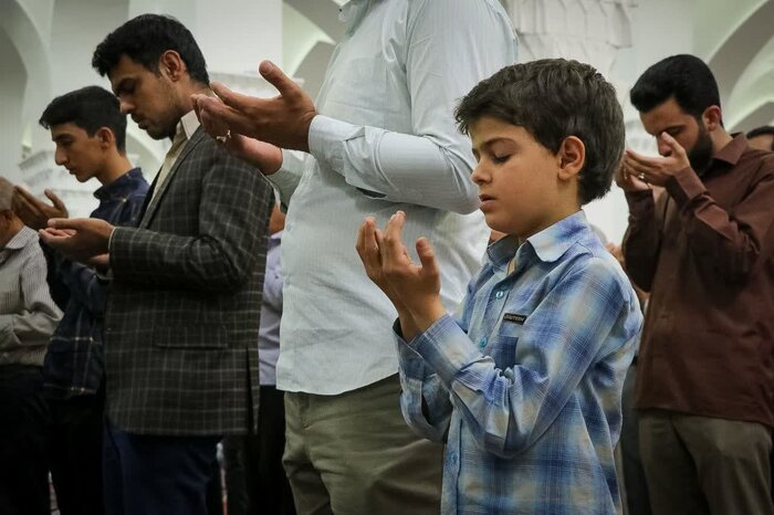 امام جمعه موقت یزد: رخدادهای ۱۳ آبان برای جوانان تبیین شود