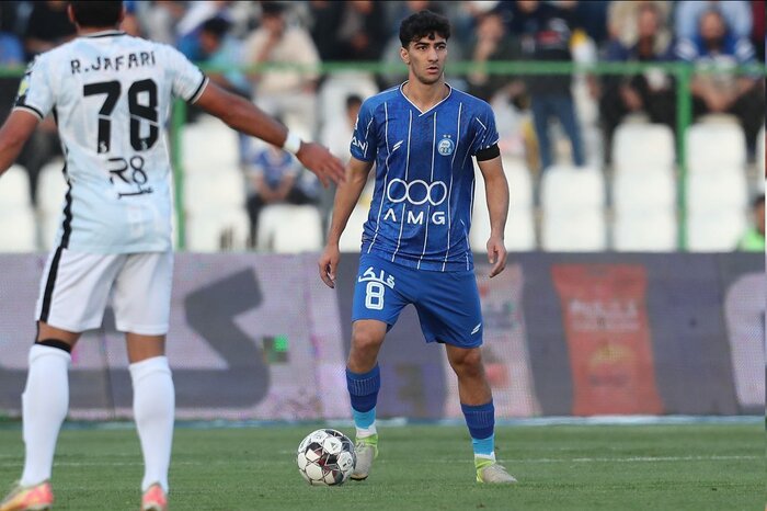 پیروزی قاطعانه استقلال مقابل آلومینوم ؛ آبی‌پوشان صدر جدول را از تراکتور پس گرفتند