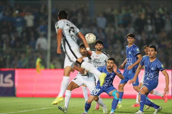 پیروزی قاطعانه استقلال مقابل آلومینوم ؛ آبیپوشان صدر جدول را از تراکتور پس گرفتند